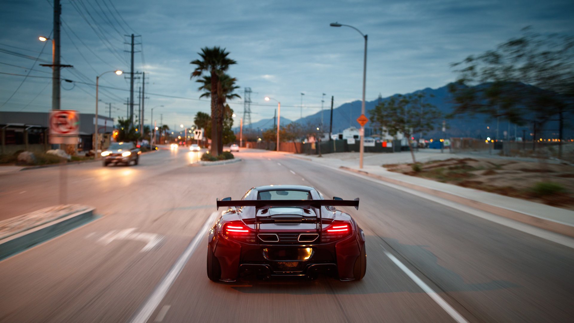 开云官网APP下载-线上足球模拟比赛热潮，虚拟竞技走红，模拟足球联赛